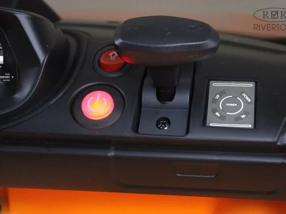 Детский электромобиль McLaren Artura (P888BP)